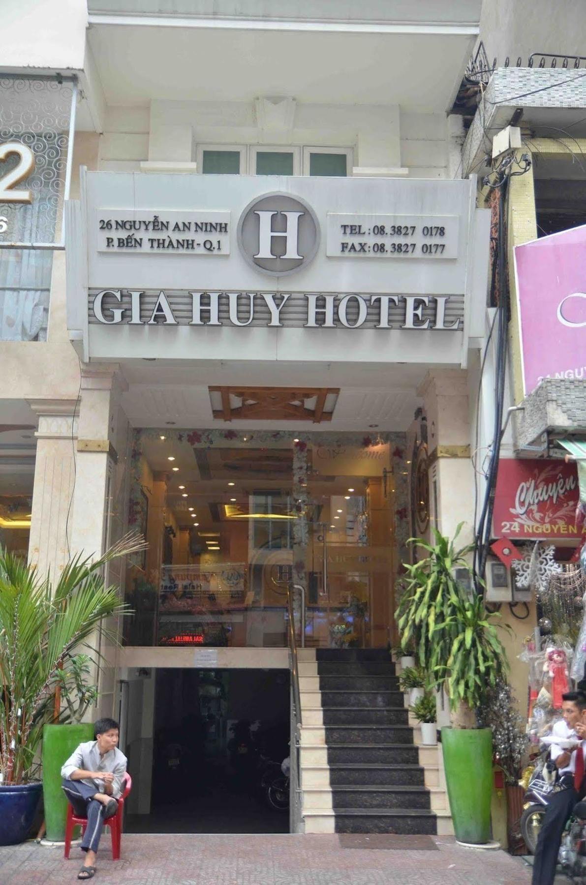 Khách sạn Gia Huy 2*